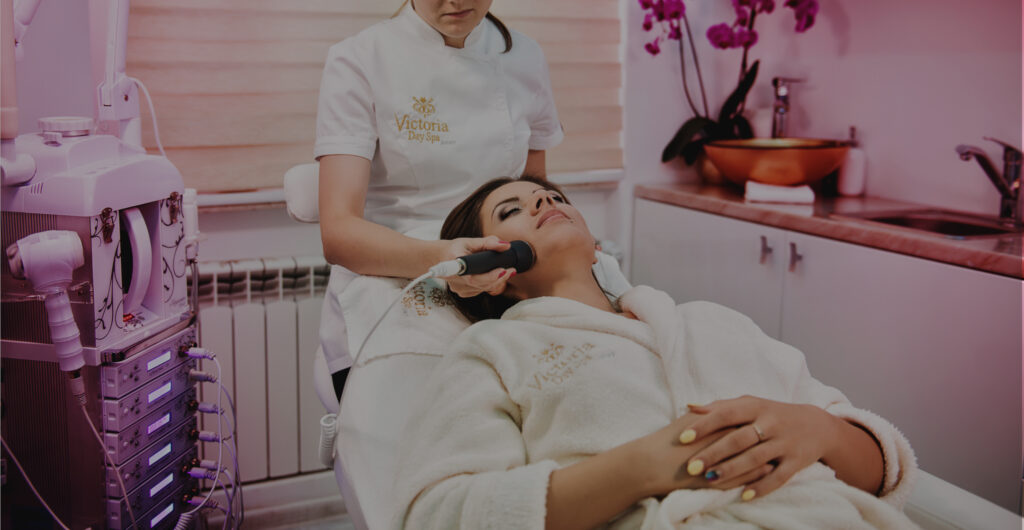 Zabieg kosmetologiczny w gabinecie Victoria Day Spa Luxury w Gliwicach