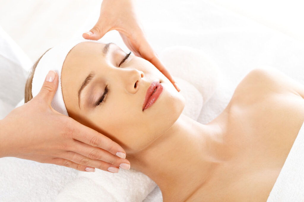 Zabieg na twarz u kosmetologa – gabinet kosmetyczny Gliwice, Victoria Day Spa Luxury